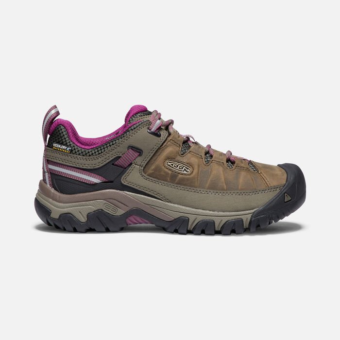 KEEN WOMEN'S TARGHEE 3 WATERPROOF SHOE IN WEISS/BOYSENBERRY Women's Footwear
