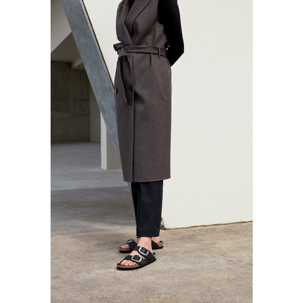 Birkenstock Arizona Big Buckle Oiled Leather in Black Women's Footwear