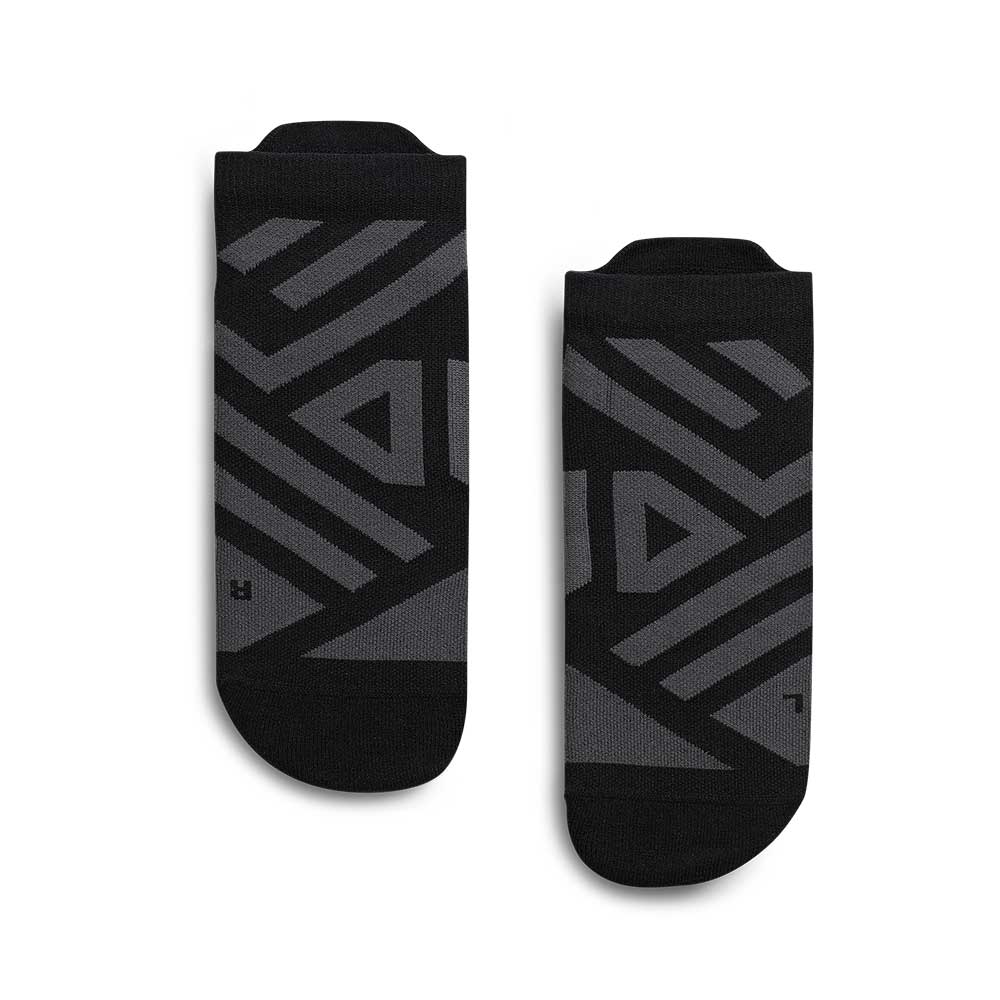 On Running Men's Performance Low Sock in Black Shadow Accessories