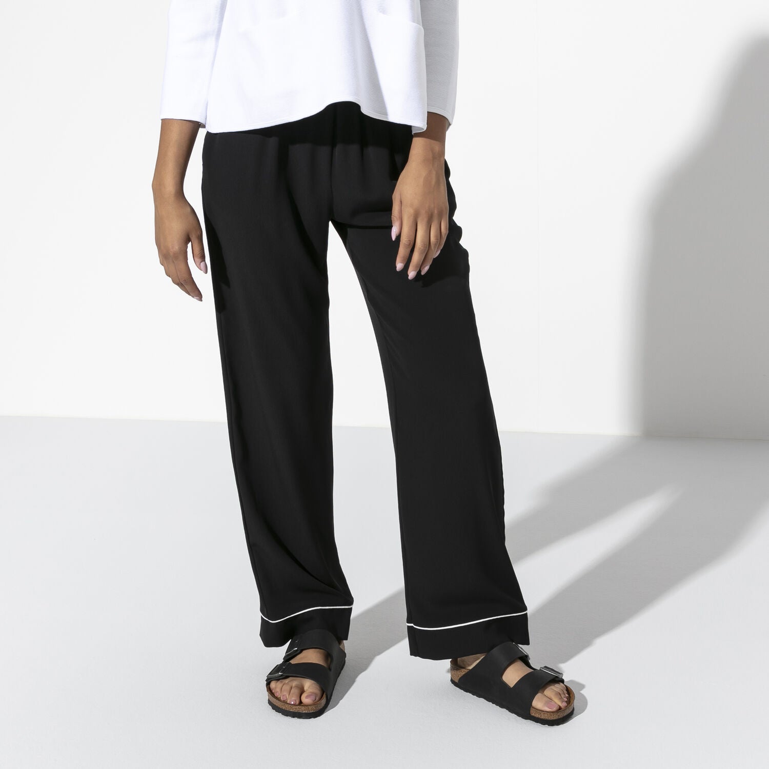 Birkenstock Arizona Oiled Leather Soft Footbed Sandal in Black Men's Footwear