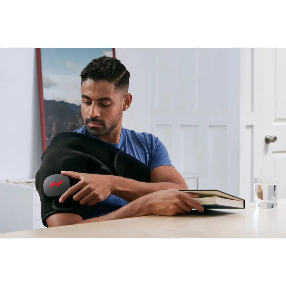 Hyperice Venom 2 Left Shoulder in Black Accessories