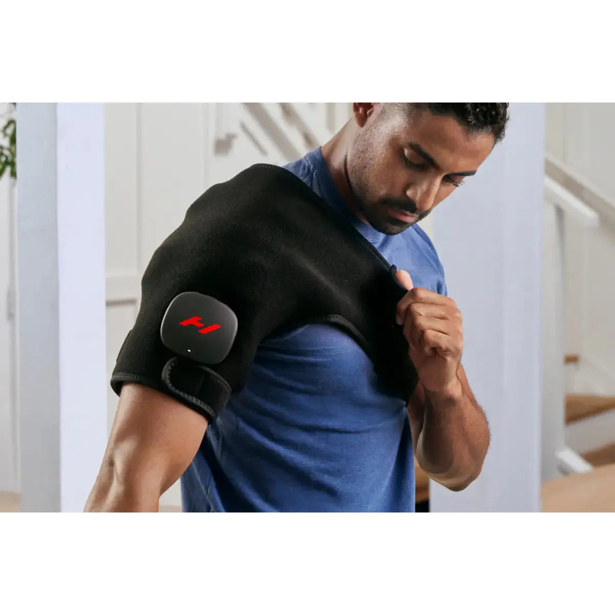 Hyperice Venom 2 Left Shoulder in Black Accessories
