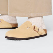 Birkenstock Boston Suede Leather Clog in Latte Cream  Unisex Footwear
