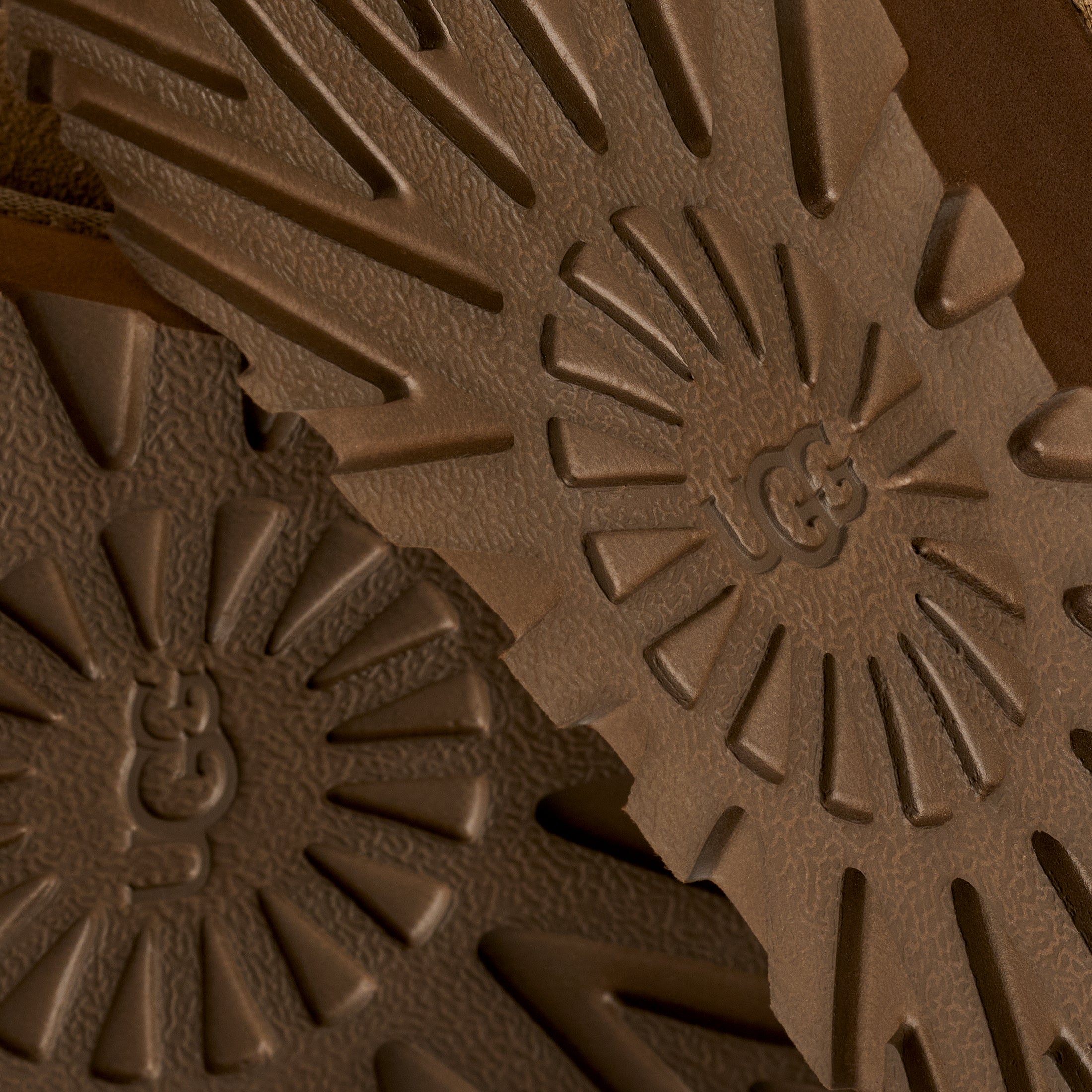 #color_light-bronze