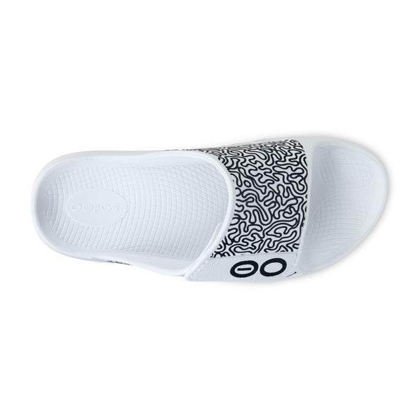 OOFOS Unisex Ooahh Sports Flex Sandals in White Labyrinth