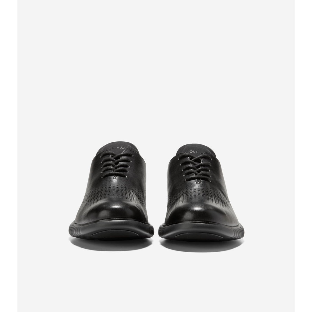 Cole Haan Men display picture 2