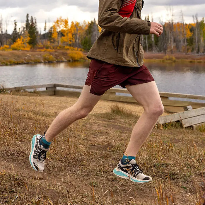Injinji Men's Trail Midweight Mini-Crew in Midnight