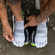 Injinji Men's Run Lightweight No-Show Ultra-Thin Cushioning in Grey