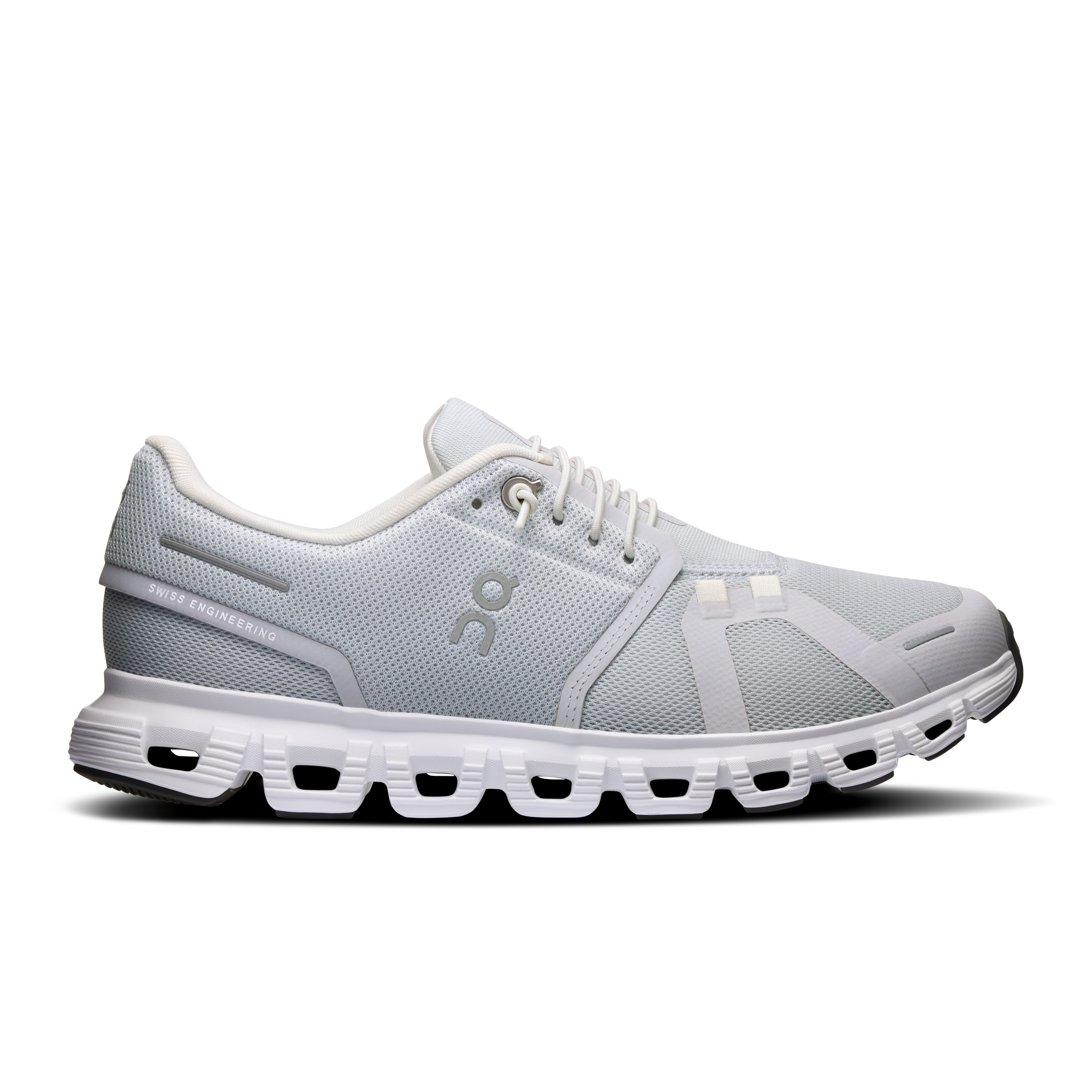 On Running Women's Cloud 6 in Glacier/White