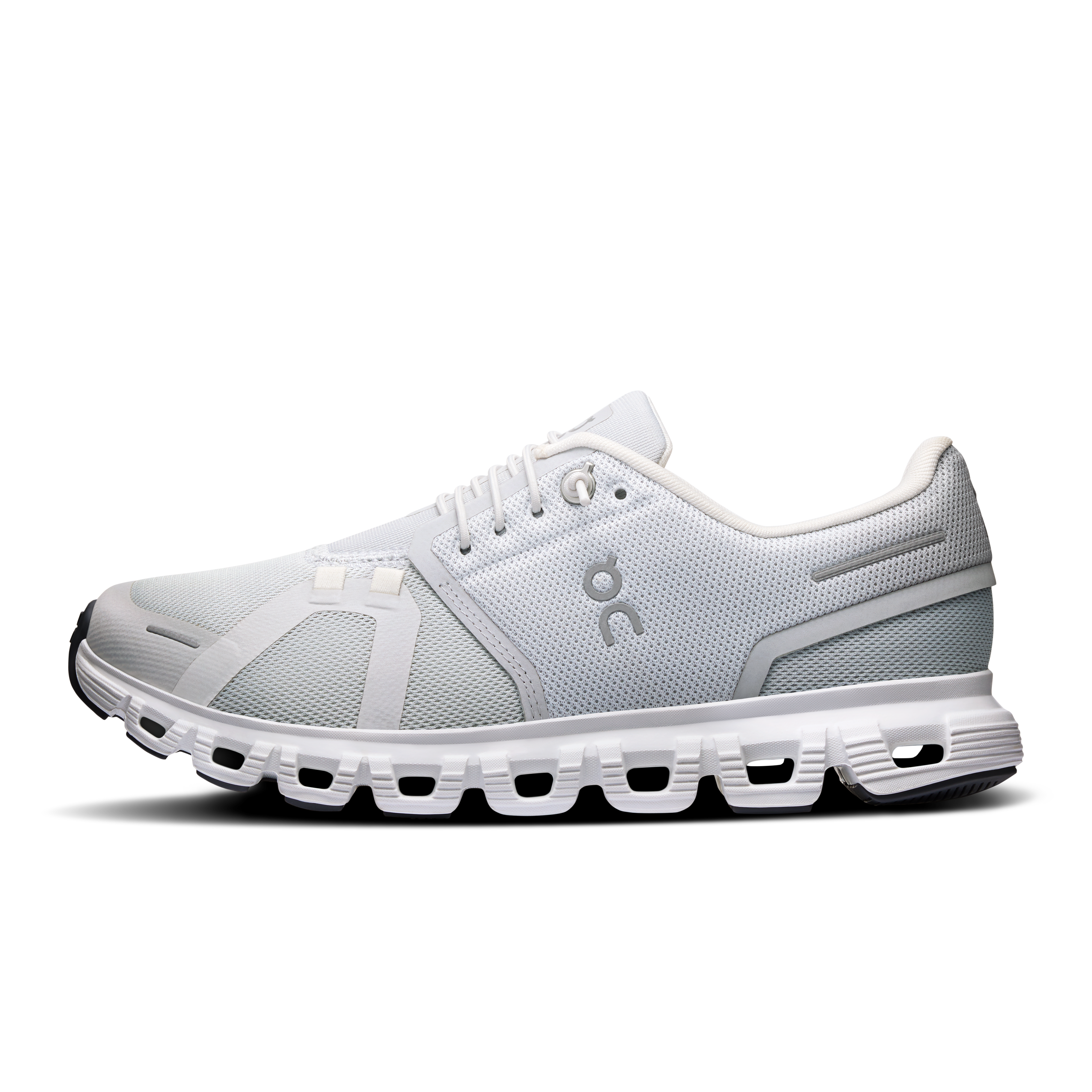 On Running Women's Cloud 6 in Glacier/White