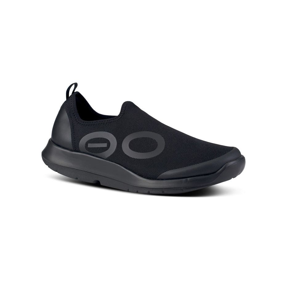 OOFOS Men's OOMG Sport Low Shoe in Black