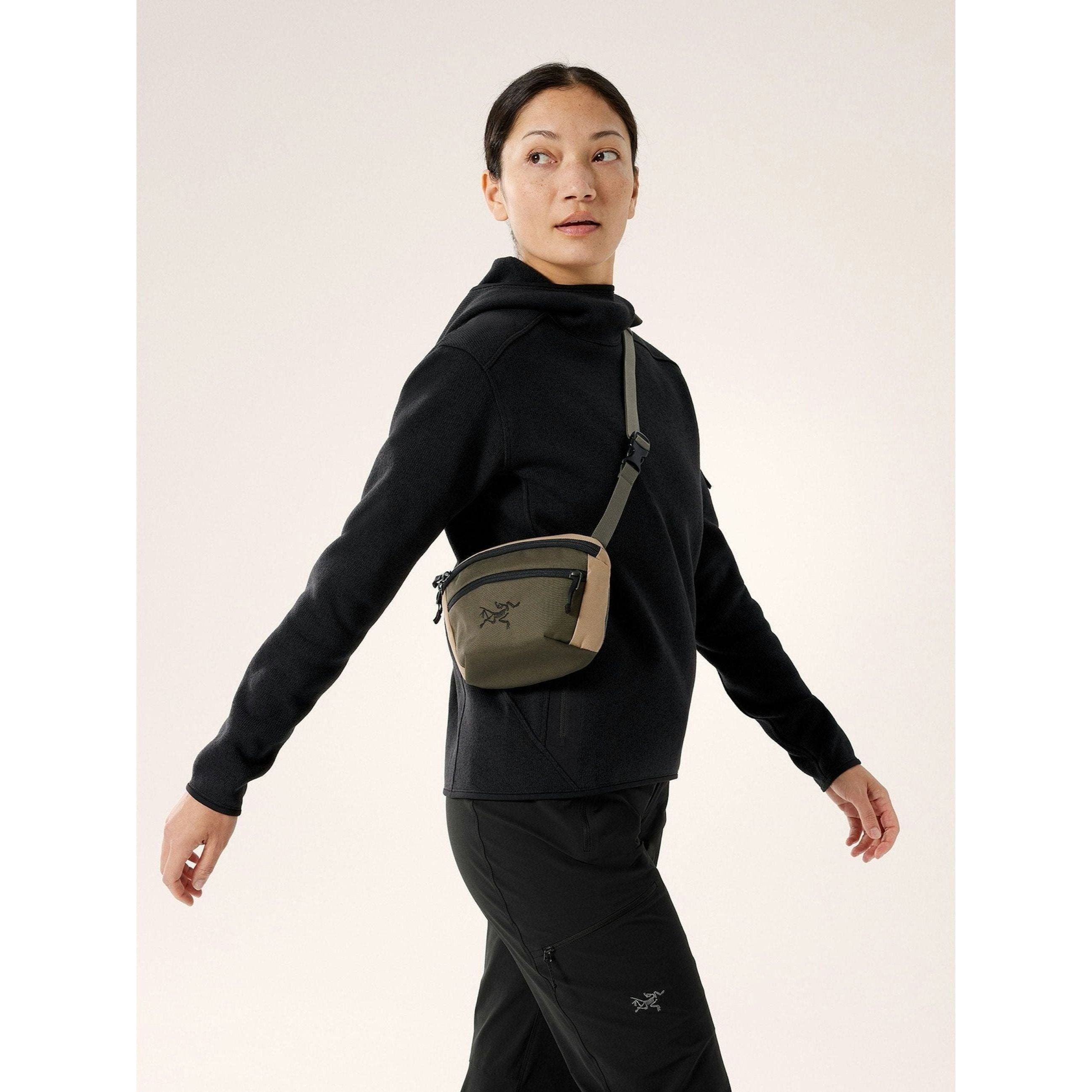 #color_tatsu-canvas-black