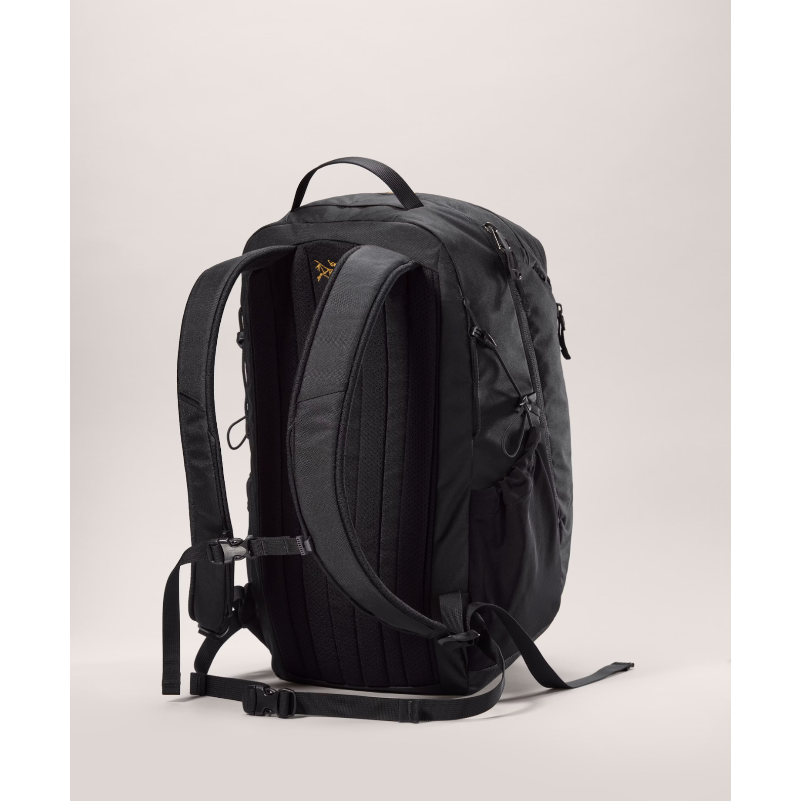 arc'teryx backpack laptop Blade 24 Pack while top and side zip pockets hold essential items including a 3 L hydration bladder with a port for external routing ARC'TERYX Blade 21 Laptop Travel