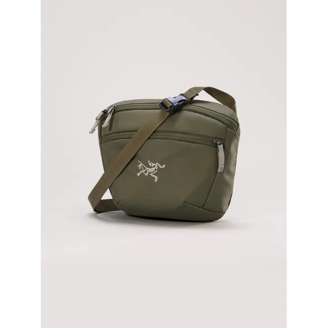 Arc'teryx Mantis 2 Waist Pack in Tatsu/Rune Arc'teryx Mantis 2 Waist Pack in Tatsu/Rune