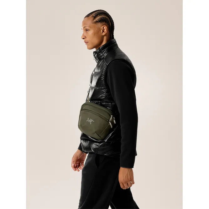 Arc'teryx Mantis 2 Waist Pack in Tatsu/Rune Arc'teryx Mantis 2 Waist Pack in Tatsu/Rune