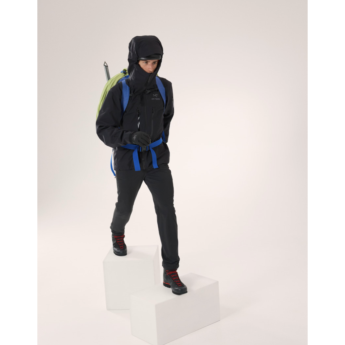 Arc'teryx Men's Alpha SV Jacket in Black Arc'teryx Men's Alpha SV Jacket in Black