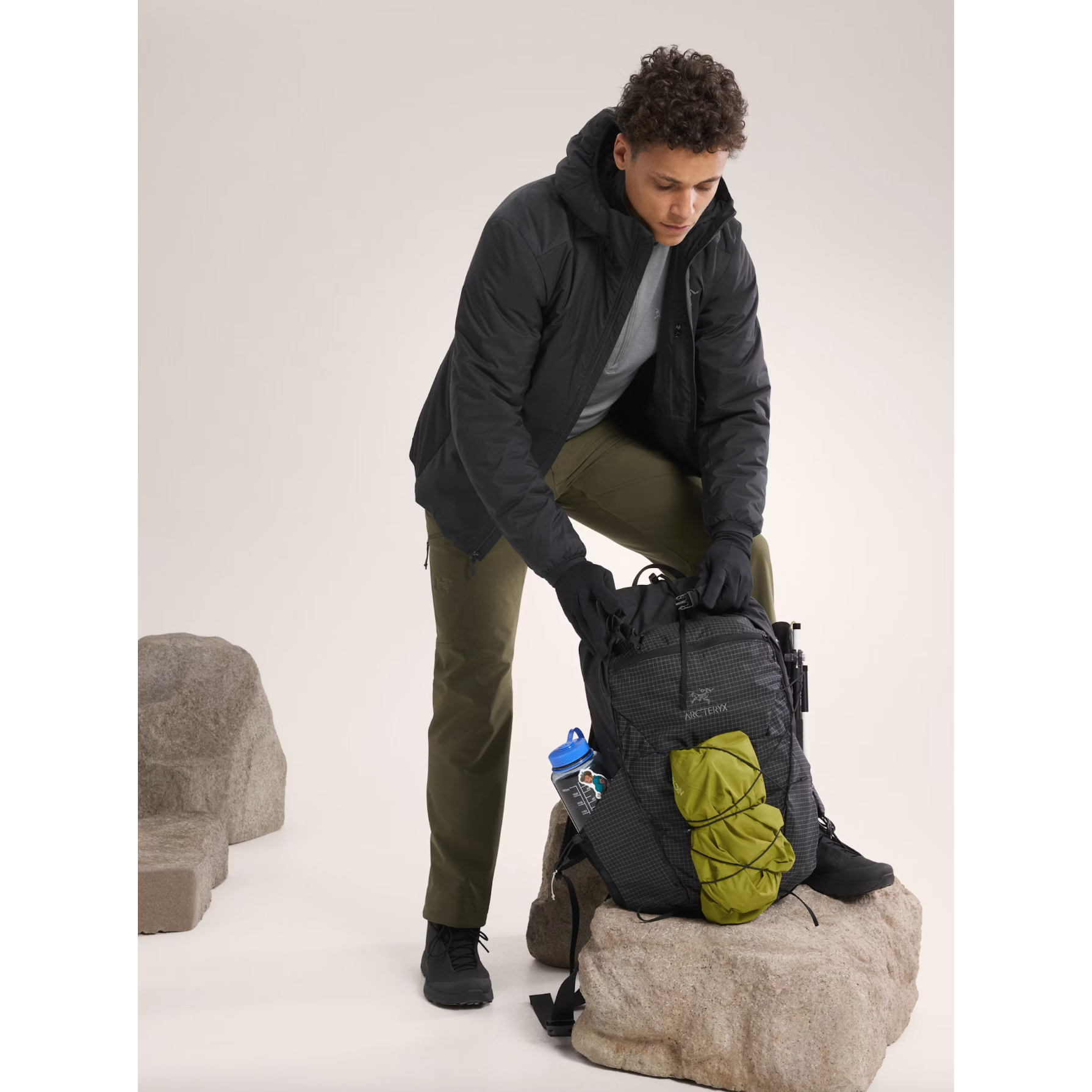 Arc'teryx Men's Atom SV Hoody in Black