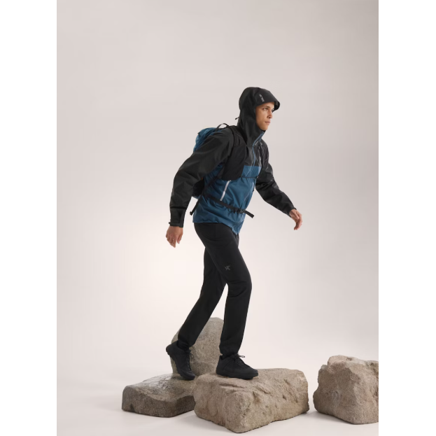 Arc'teryx Men's Beta Jacket in Lodestar