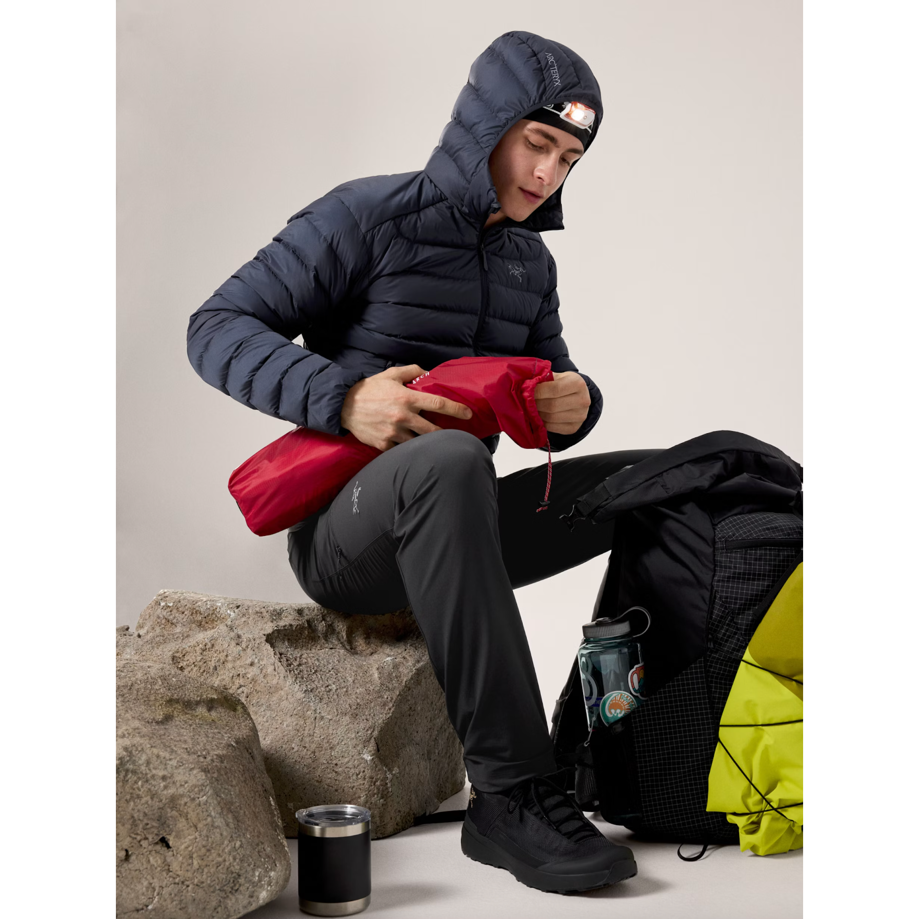 Arc'teryx Men's Cerium Hoody in Black Sapphire