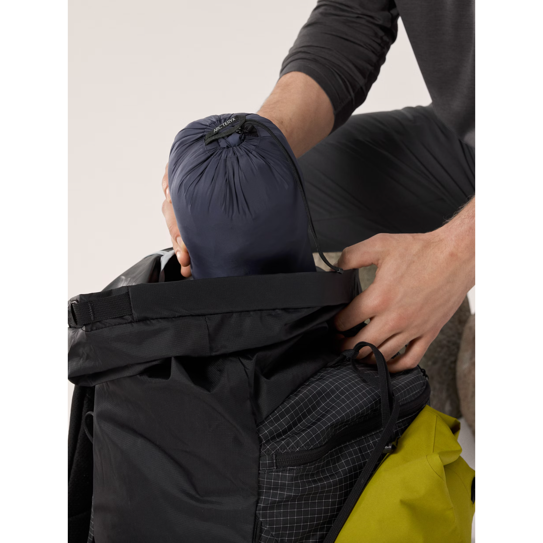 Arc'teryx Men's Cerium Hoody | Black Sapphire