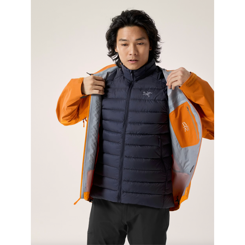 Arc'teryx Men's Cerium Vest in Black Sapphire