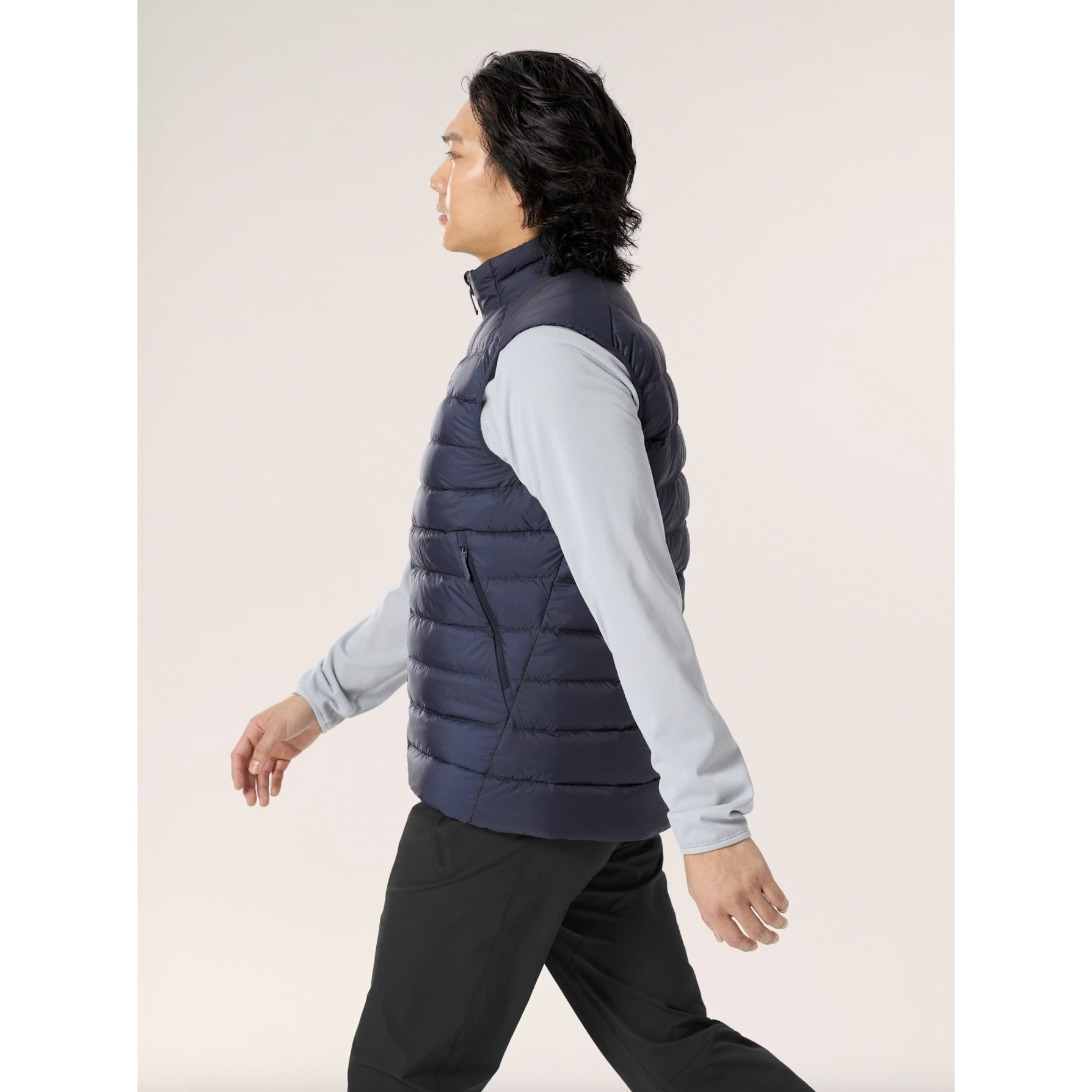 Arc'teryx Men's Cerium Vest in Black Sapphire Arc'teryx Men's Cerium Vest in Black Sapphire