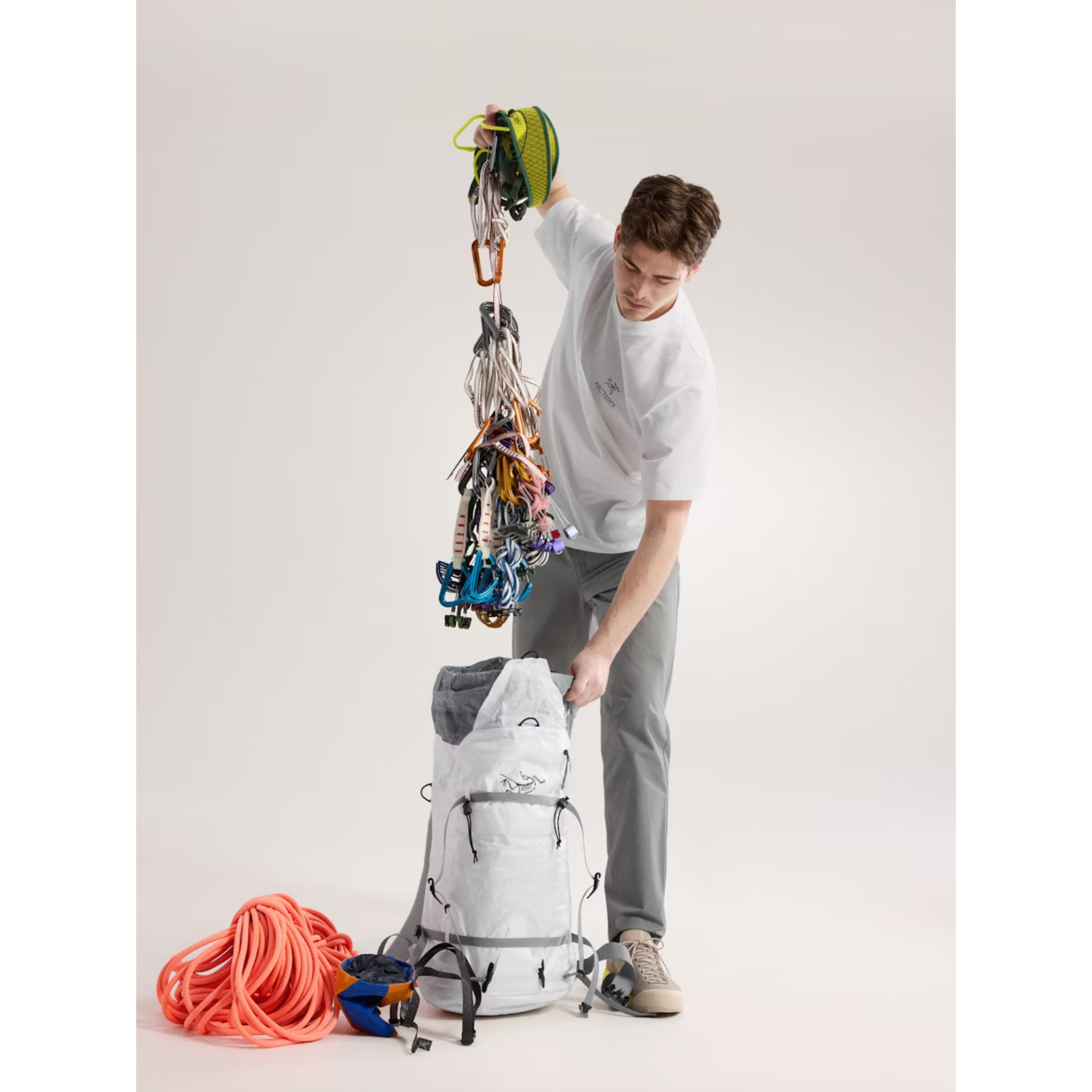 #color_white-light-black