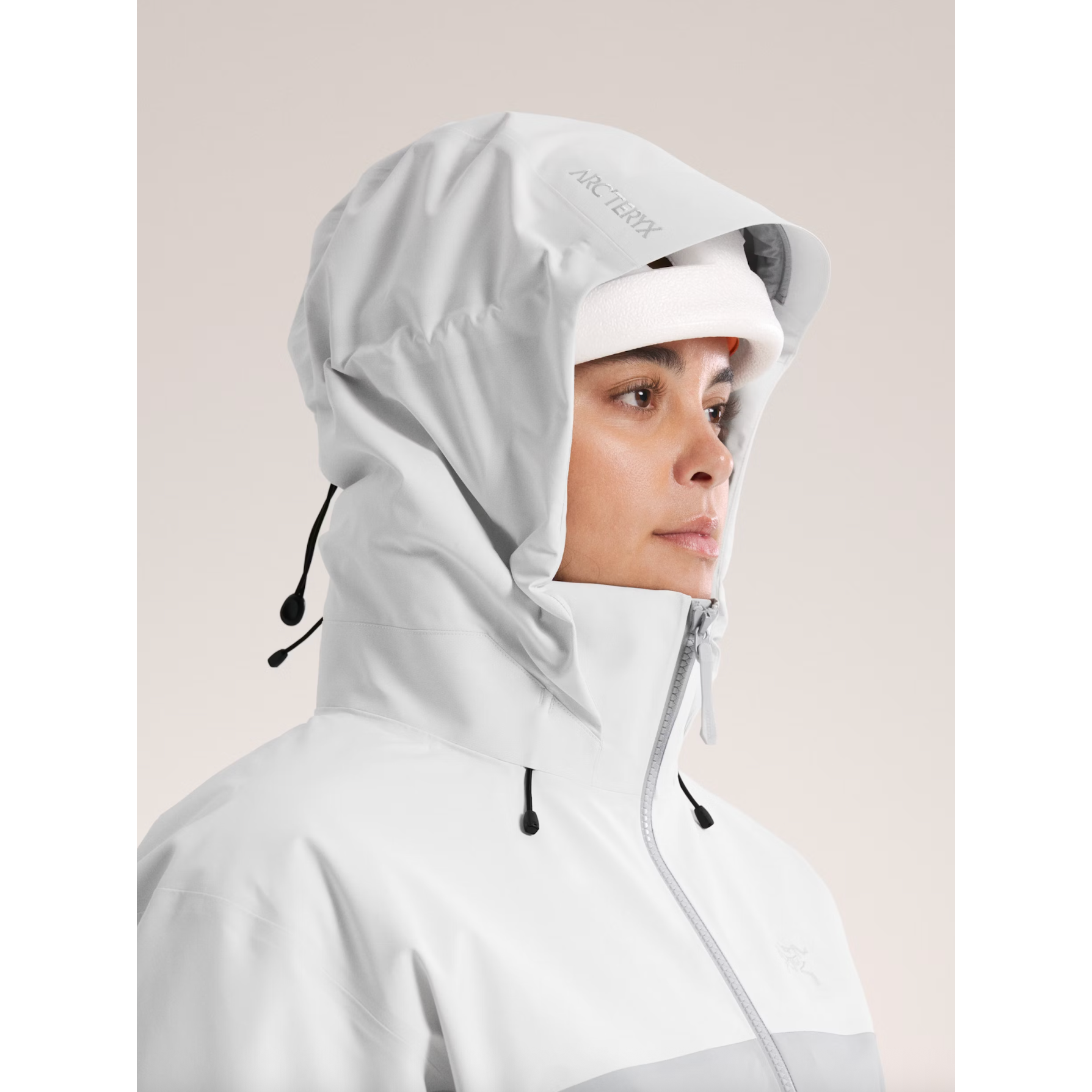 Arc'teryx Women's Beta AR Jacket in Arctic Silk/Solitude