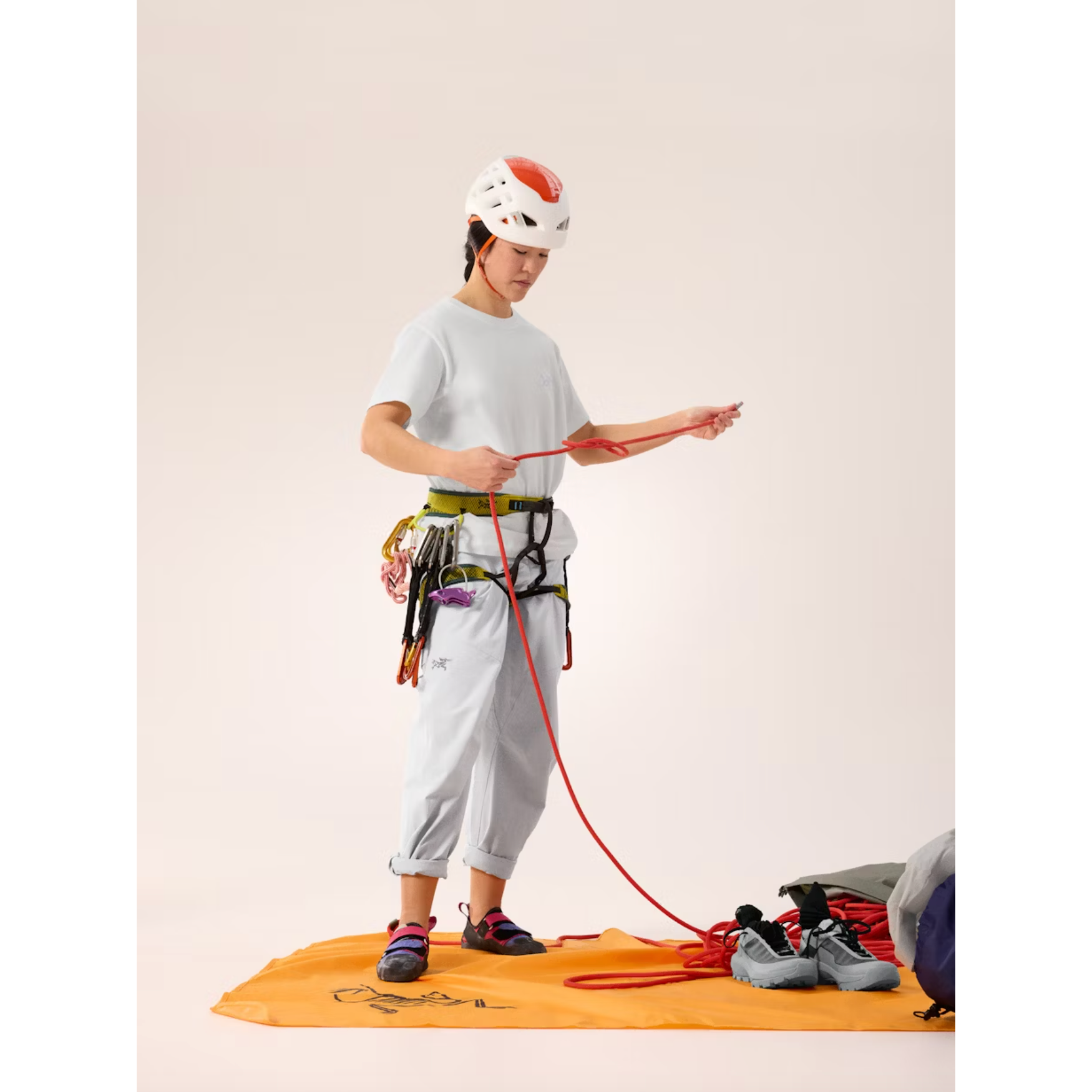 #color_white-light-white