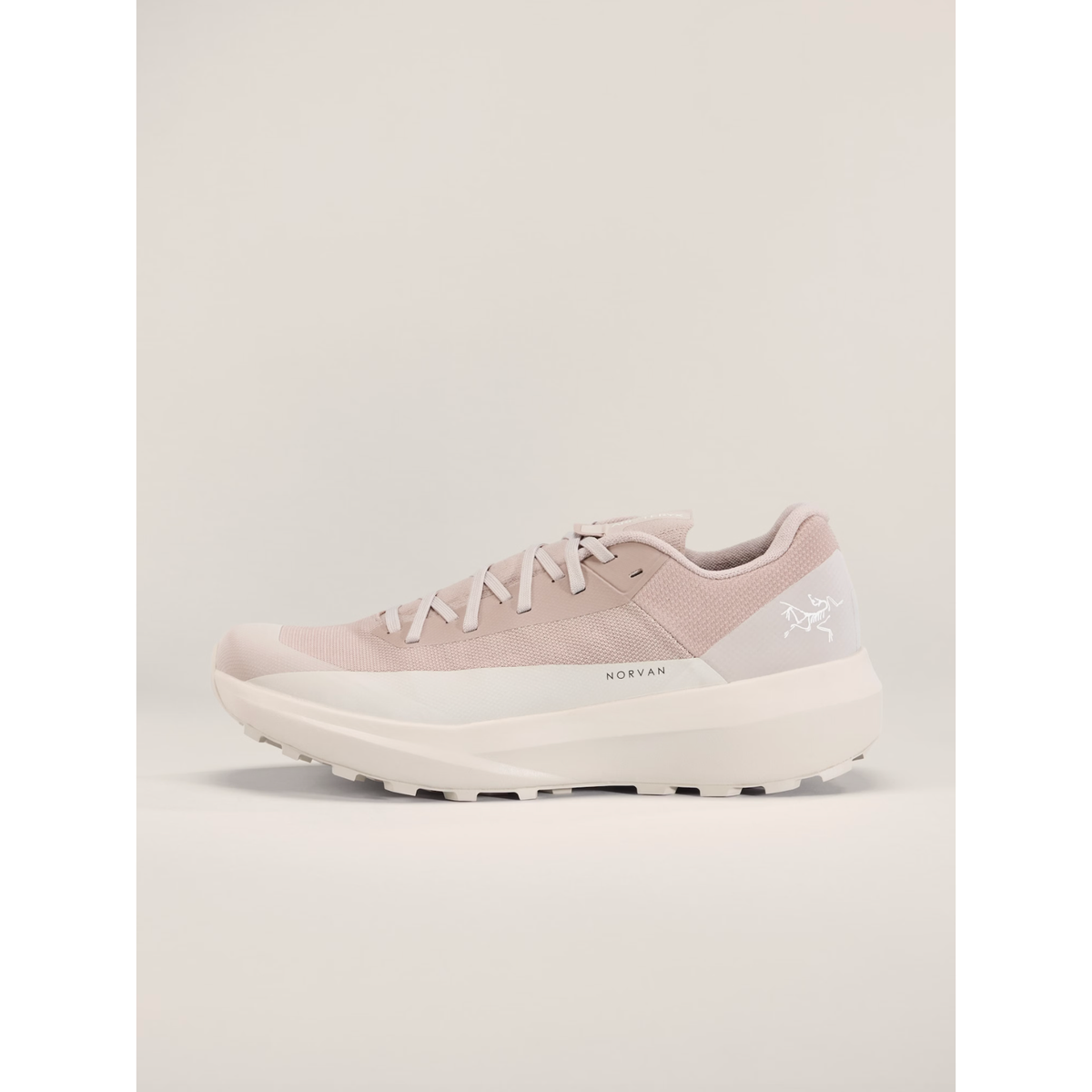 Arc_teryx_Women_s_Norvan_LD_4.