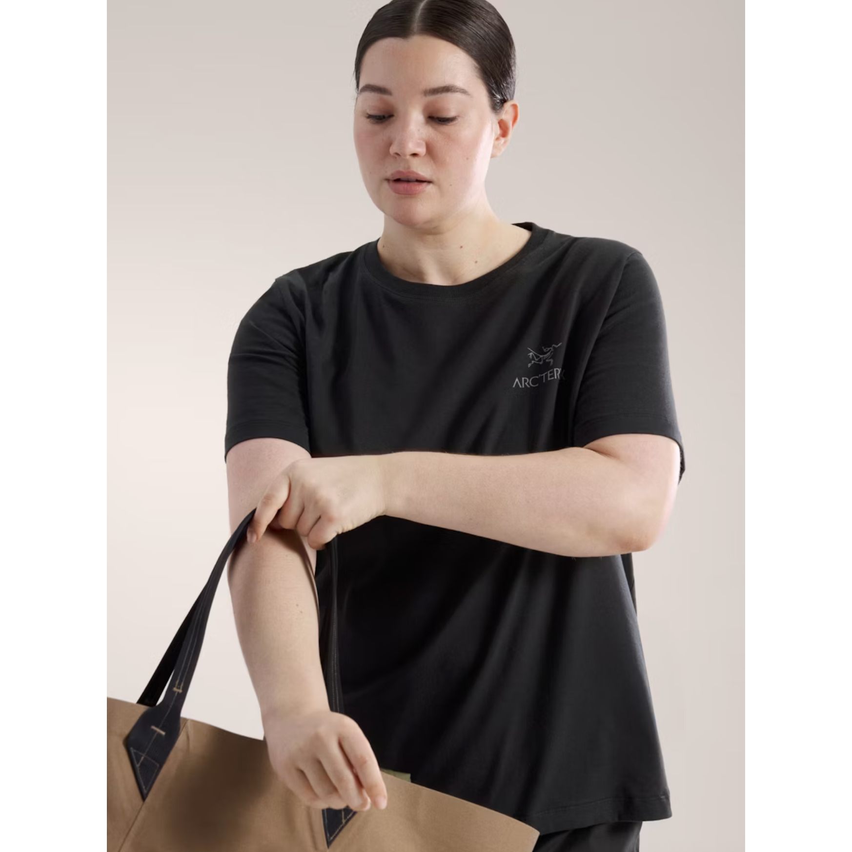 Arctery'x Women's Kragg SL Cotton Emblem Crew Shirt SS