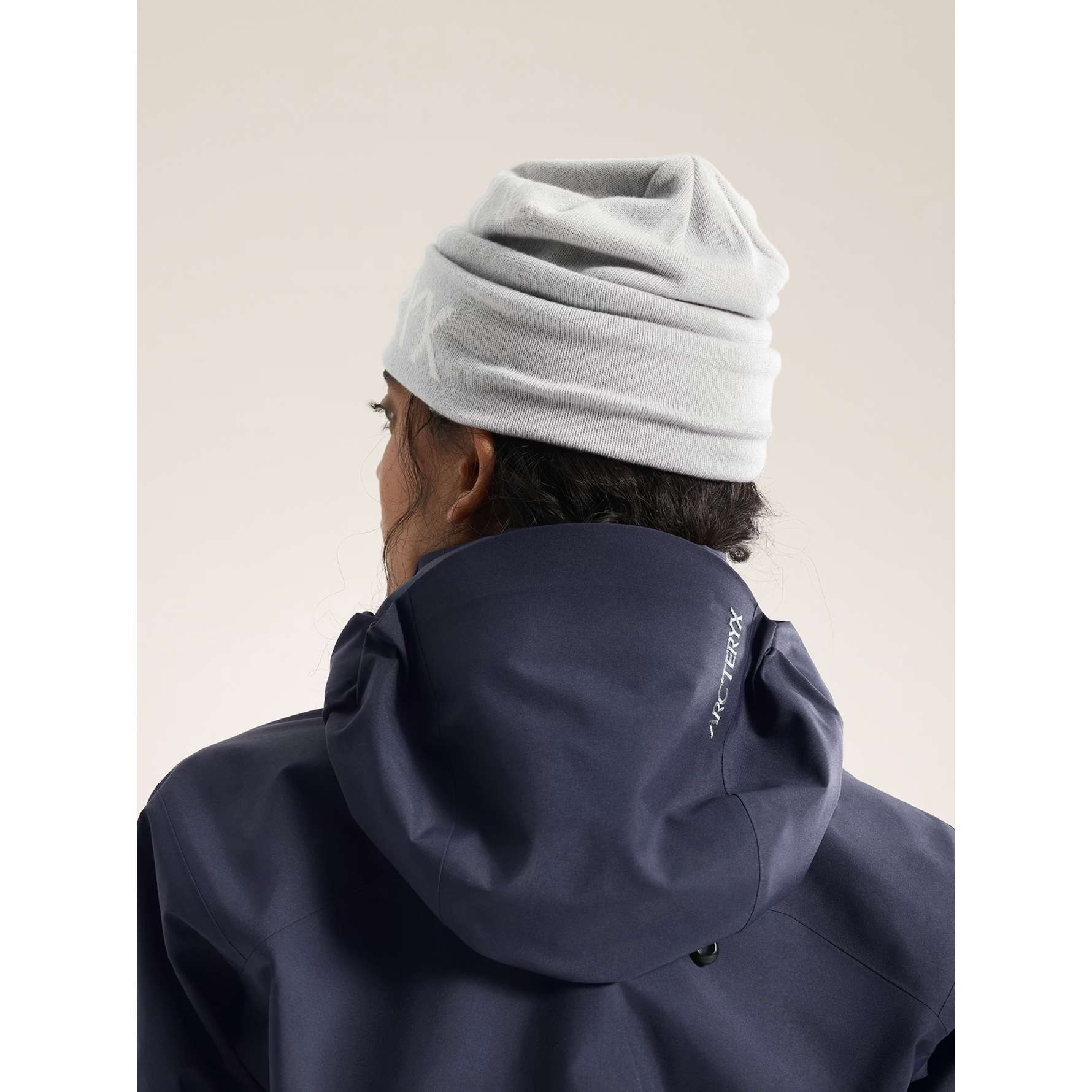 Arc'teryx Bird Word Toque in Solitude/Arctic Silk Arc'teryx Bird Word Toque in Solitude/Arctic Silk