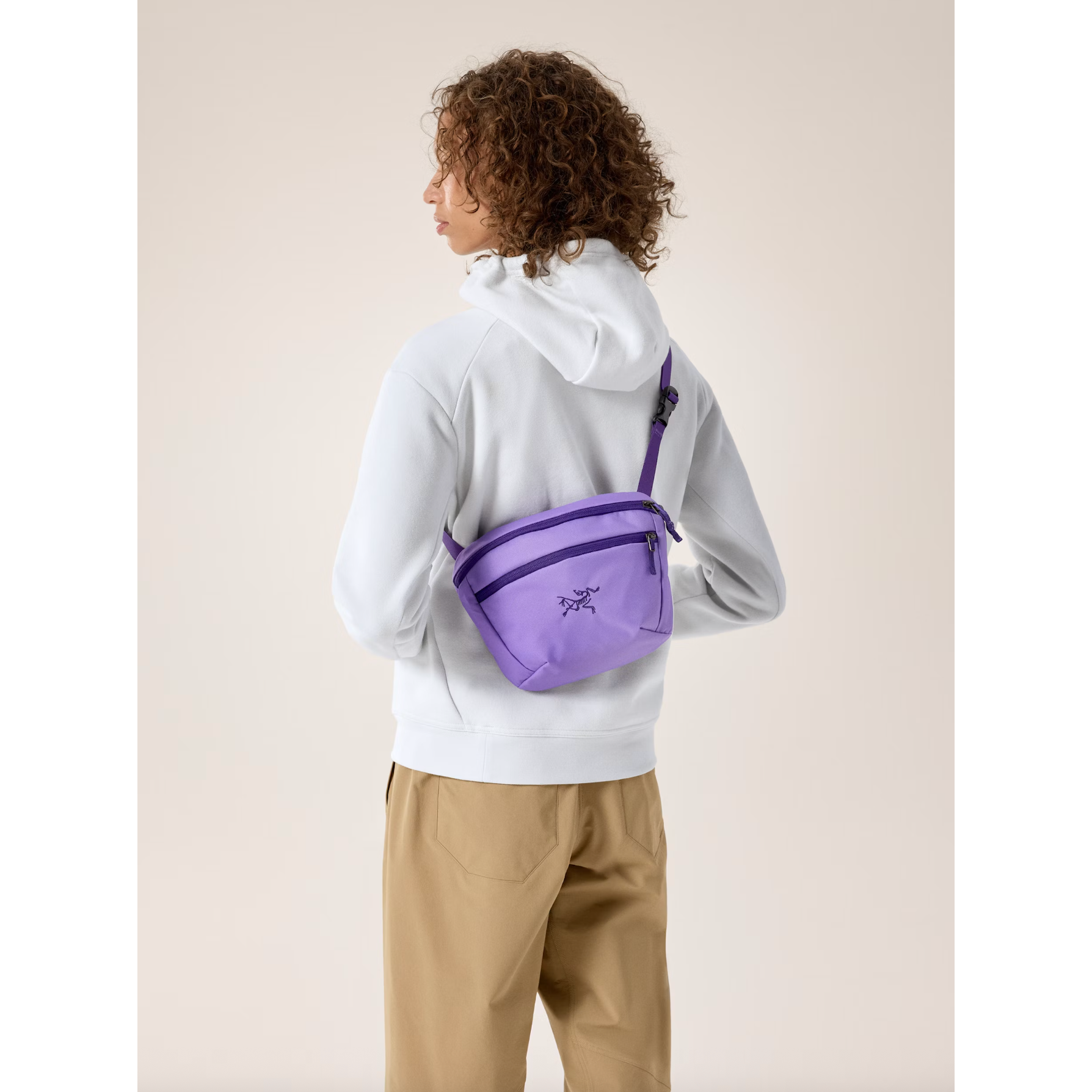 Arc'teryx Mantis 2 Waist Pack in Aster/Azalea Arc'teryx Mantis 2 Waist Pack in Aster/Azalea