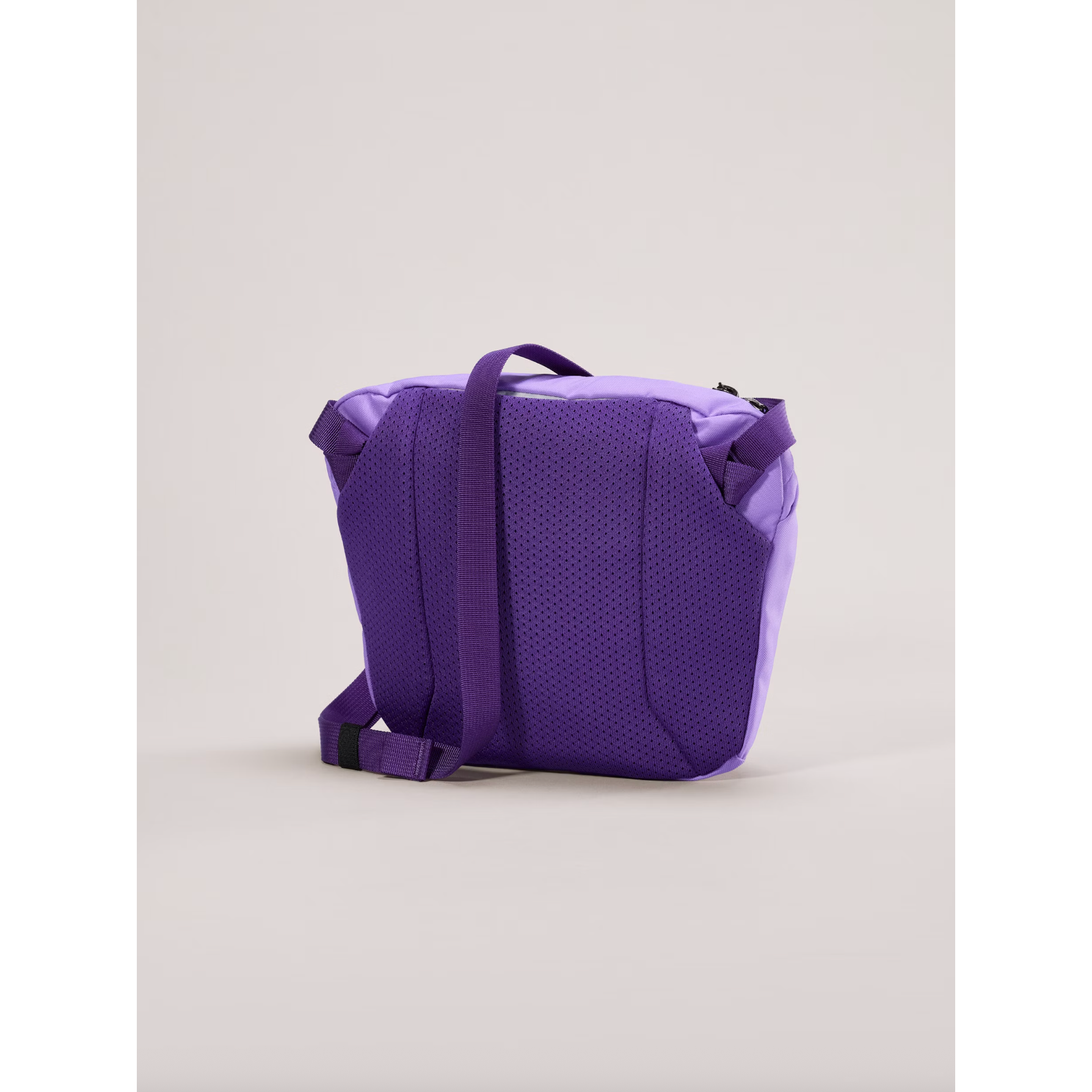 Arc'teryx Mantis 2 Waist Pack in Aster/Azalea Arc'teryx Mantis 2 Waist Pack in Aster/Azalea