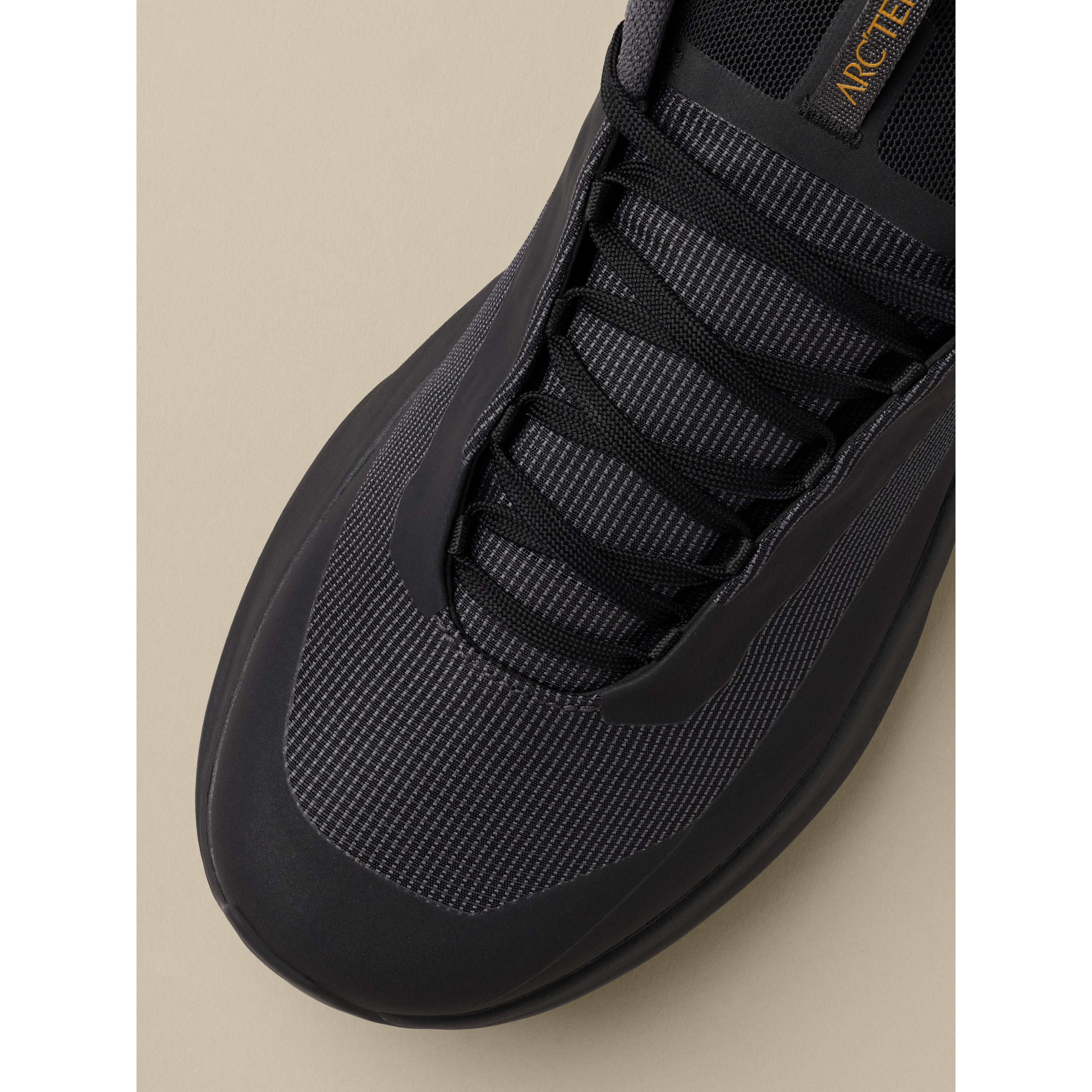 #color_black-black