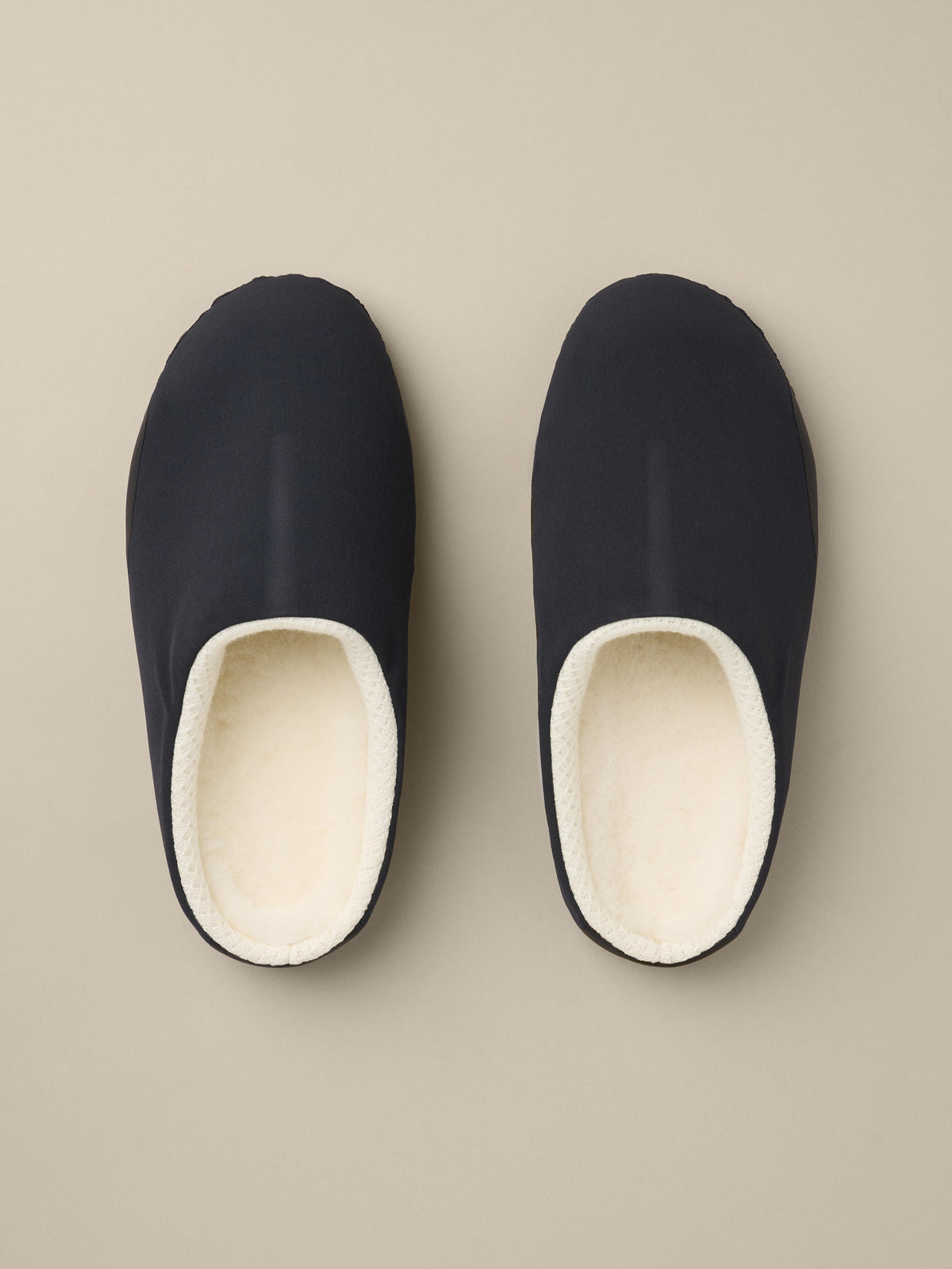 #color_black-black