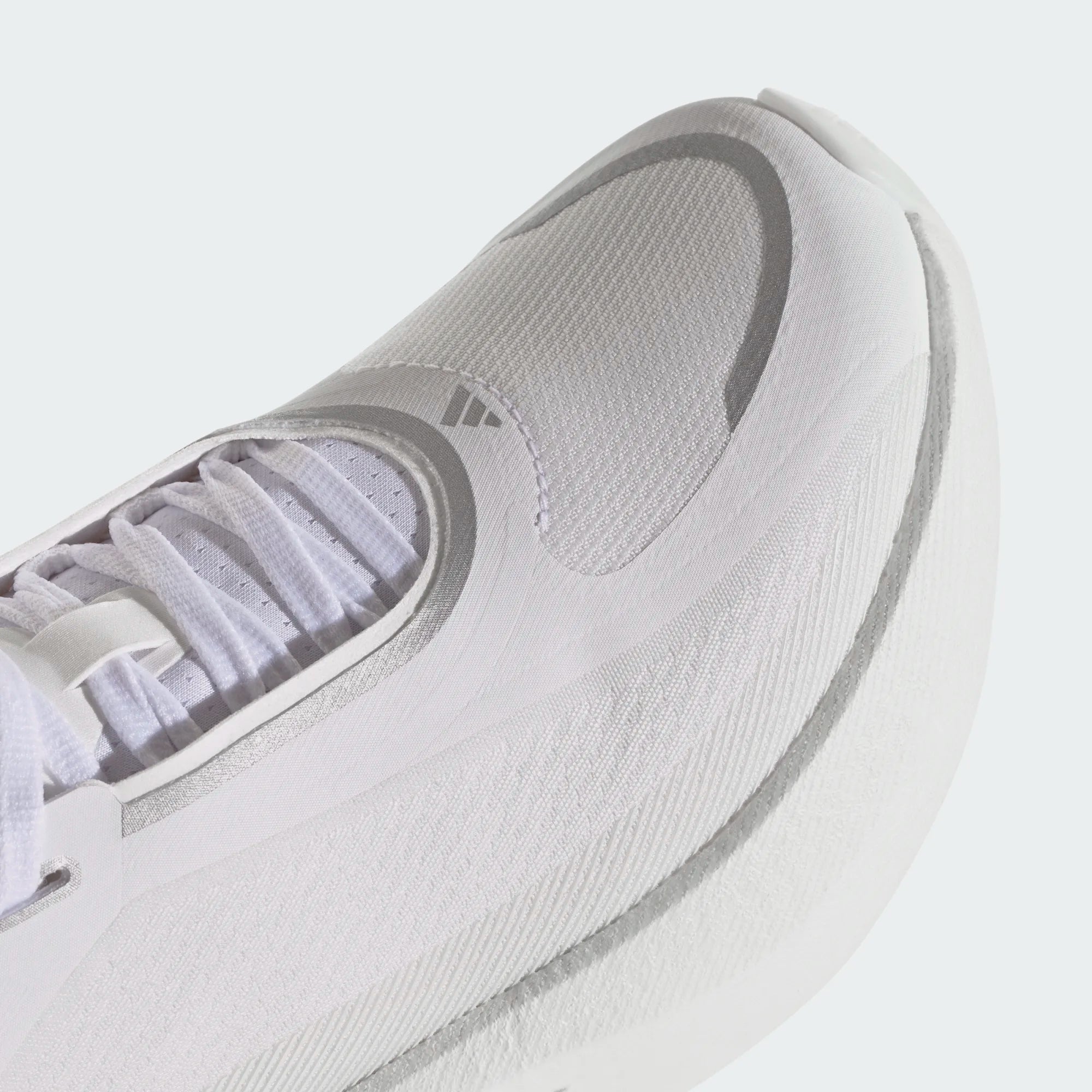 #color_cloud-white-silver-metallic-zero-metallic