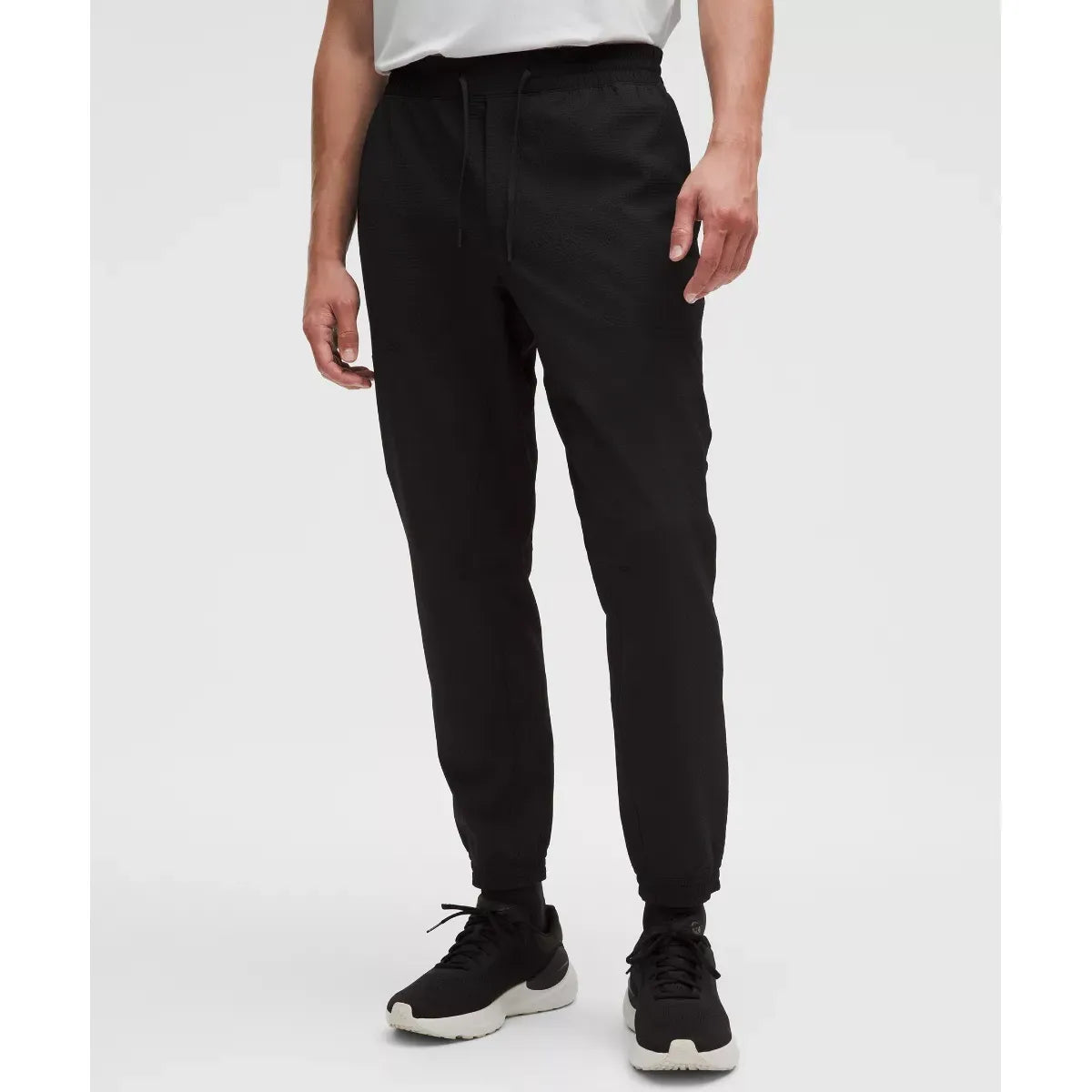 Lululemon Men's License to Train Textured Jogger Regular in Black