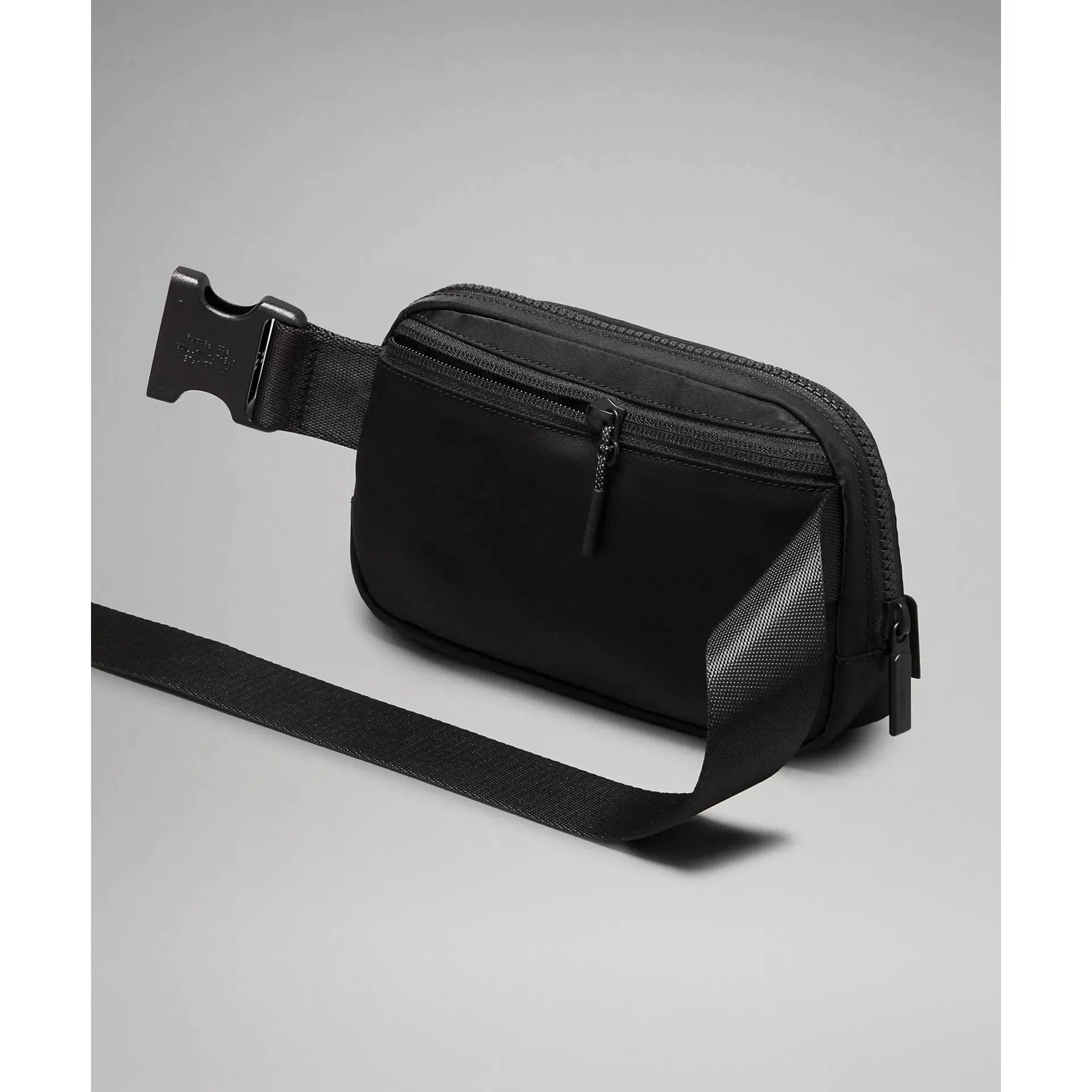 Lululemon Everywhere Belt Bag 1L Lululemon Everywhere Belt Bag 1L