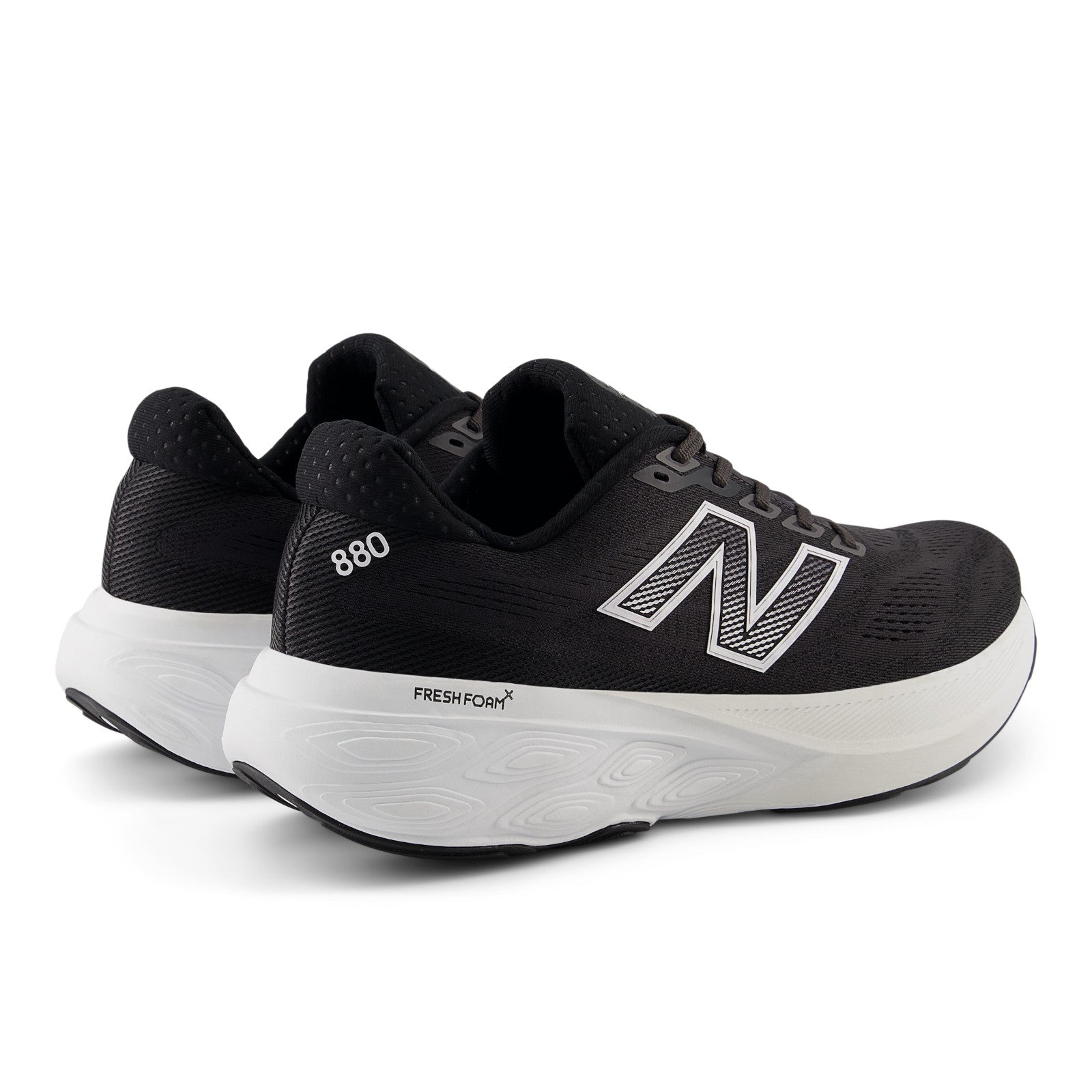 New Balance Men's Fresh Foam X 880v15 in Black with NB 103 White and Reflection