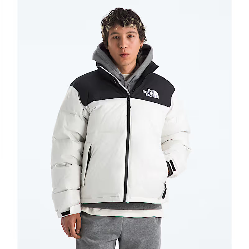 The North Face Men's 1996 Retro Nuptse Jacket in White Dune/TNF
