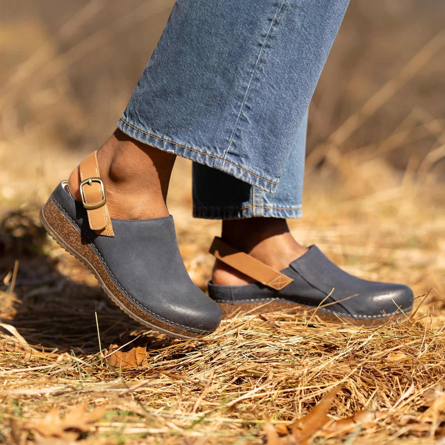 #color_blue-burnished-suede-mule