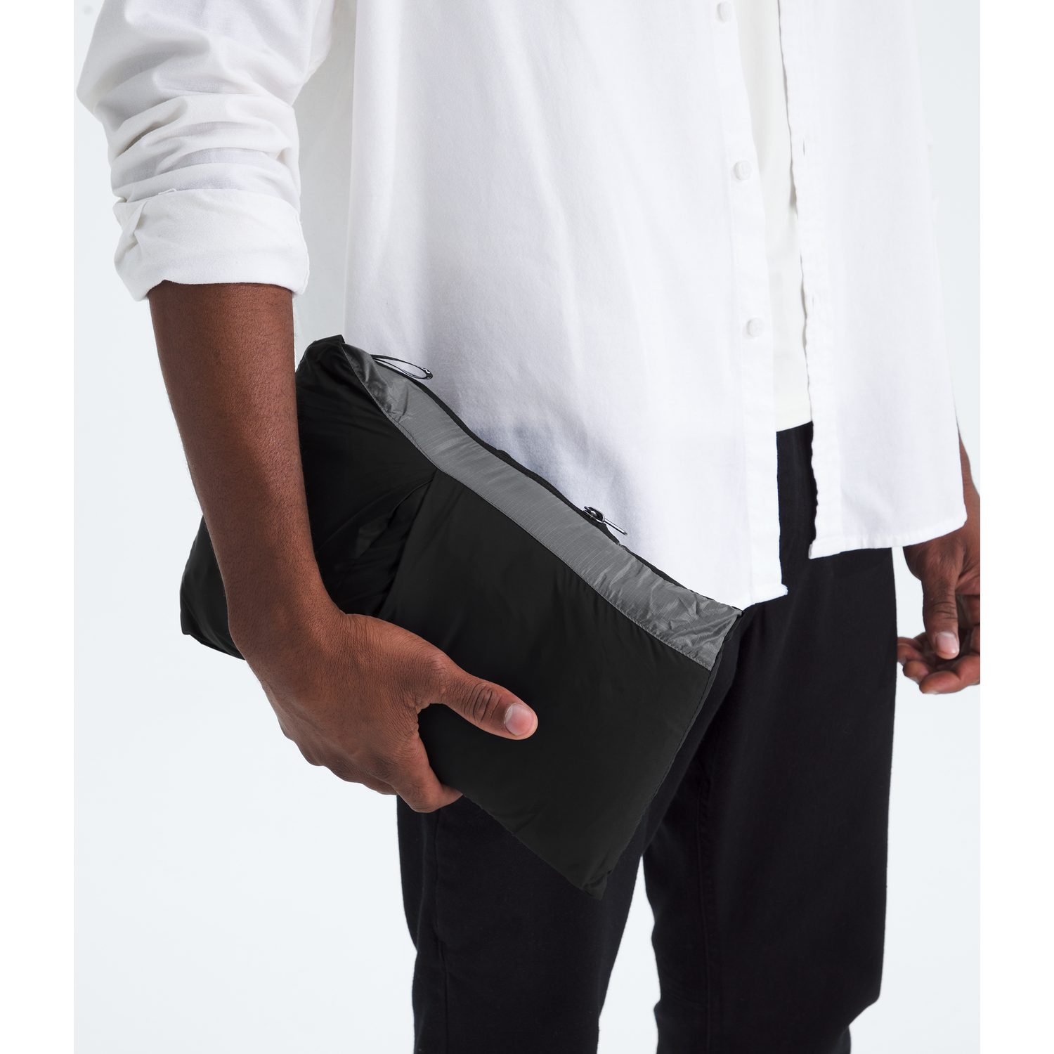 #color_smoked-pearl-tnf-black