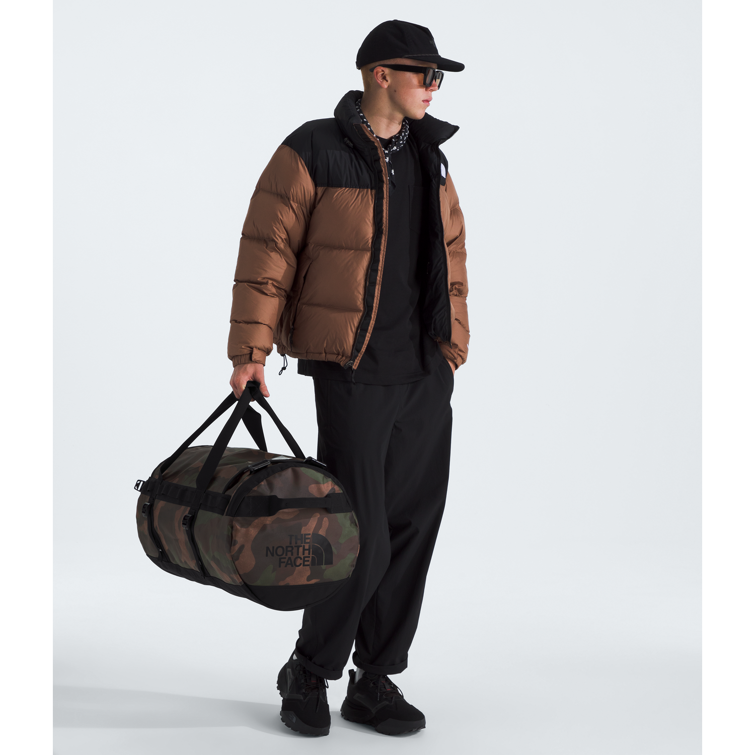 #color_tnf-black-camo-tnf-black