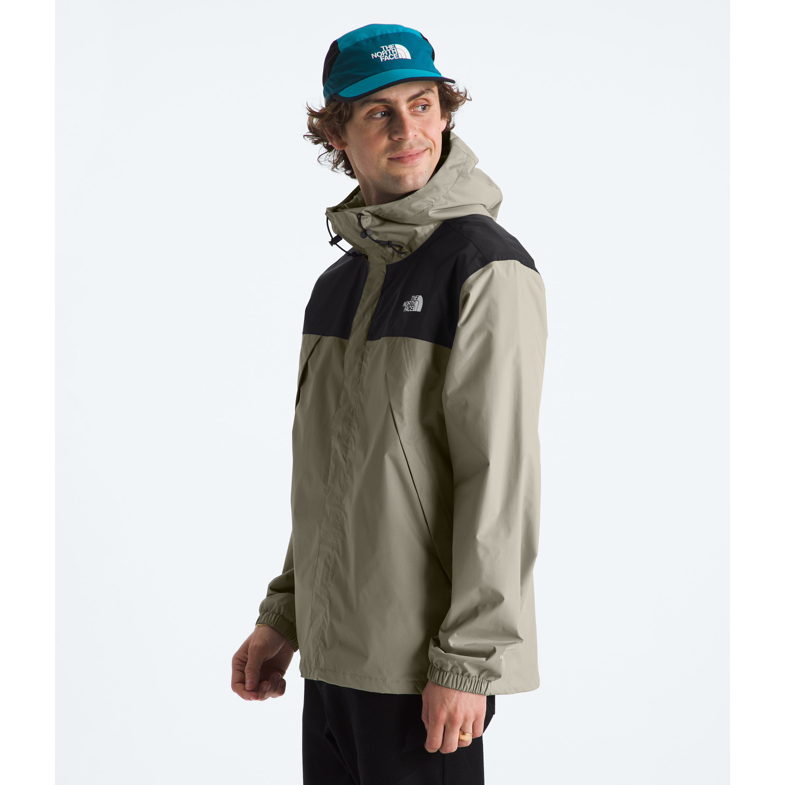 #color_clay-grey-tnf-black