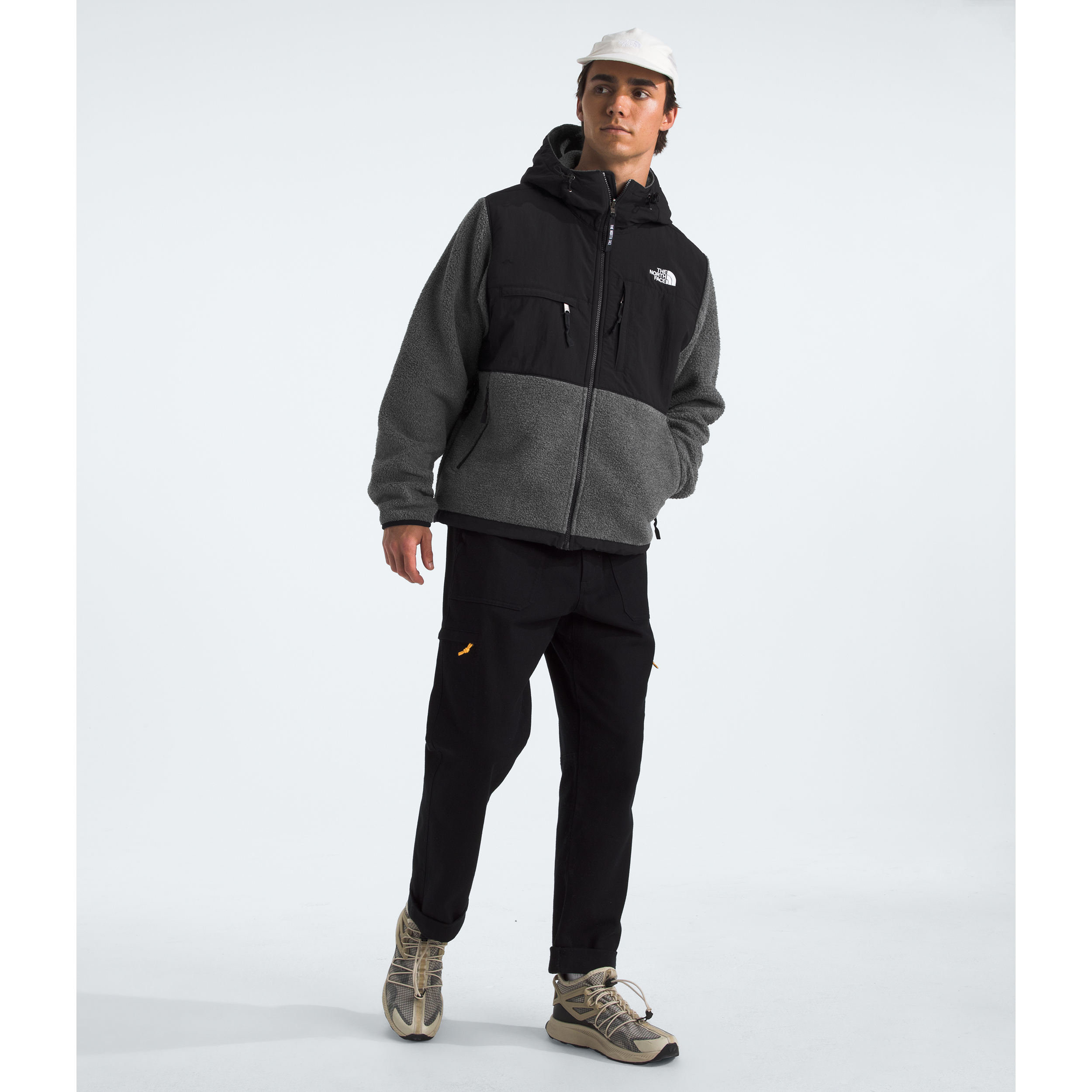 #color_tnf-medium-grey-heather-tnf-black