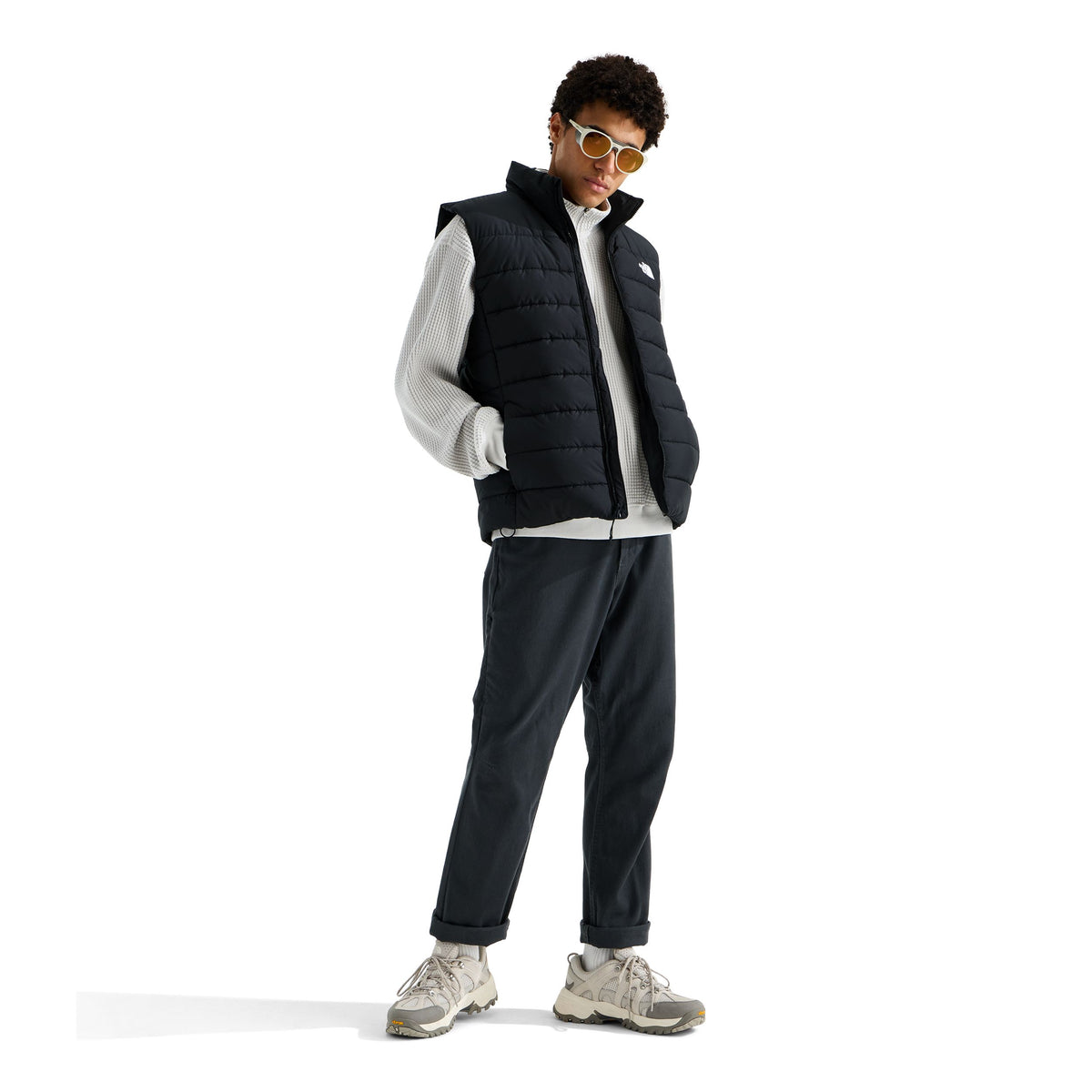 #color_tnf-black