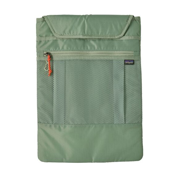 Patagonia Refugio Daypack 26L in Lichen Green