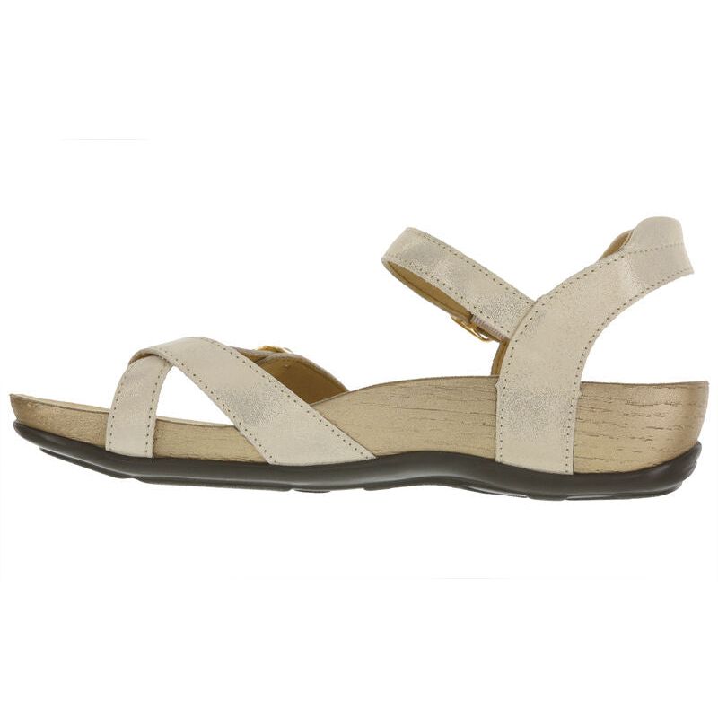 SAS Women's Pampa Toe Loop Sandal in Soft Gold