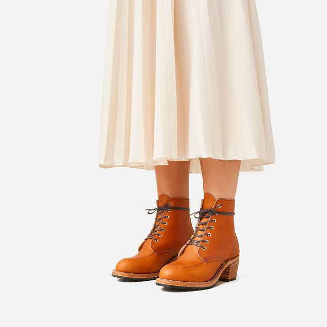 Red Wing Women's Clara Heeled Boot in Oro Legacy Leather